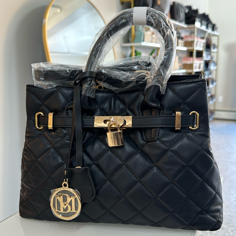 Badgley Mischka quilted purse $129 Msrp - Picture 1 of 6